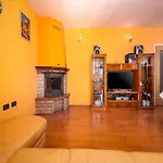 Casa de Férias In Bak I With Pool And Playground