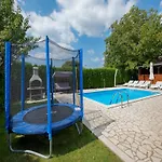 In Bak I With Pool And Playground