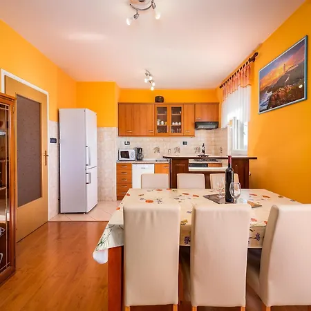 In Bak I With Pool And Playground Vakantiehuis