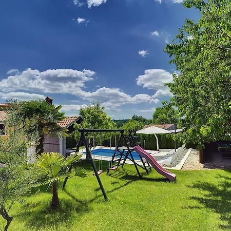 Tatil Evi In Bak I With Pool And Playground *