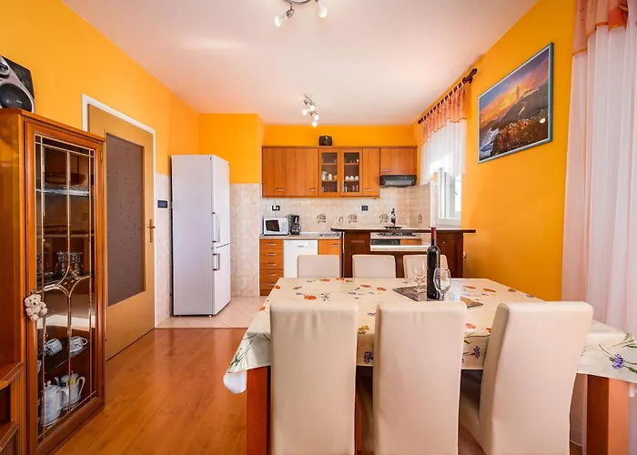 In Bak I With Pool And Playground Vakantiehuis