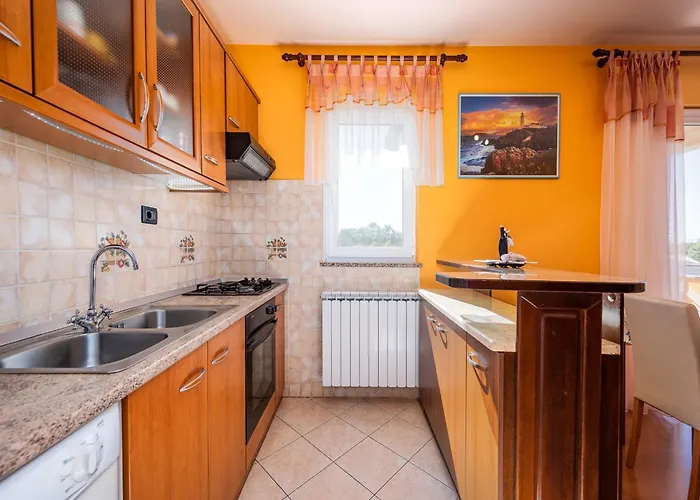 In Bak I With Pool And Playground Lindar