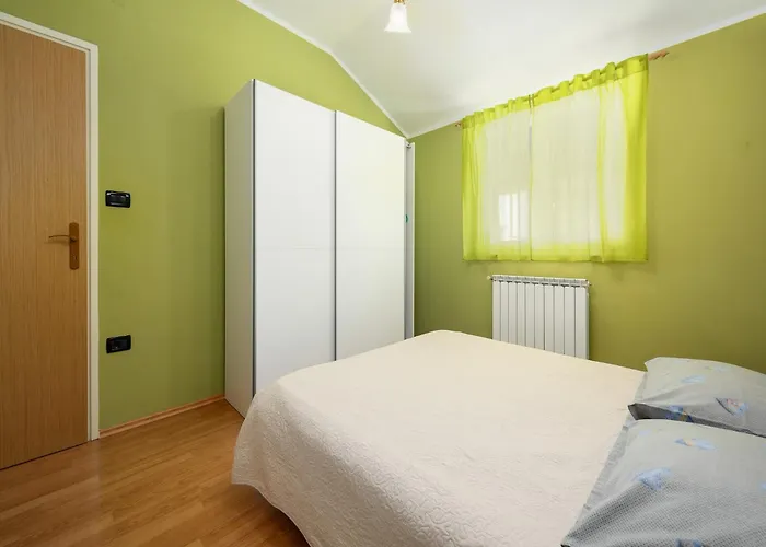 Vakantiehuis In Bak I With Pool And Playground *