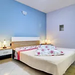 Ferienhaus In Bak I With Pool And Playground Lindar