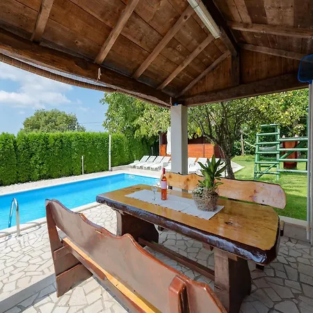In Bak I With Pool And Playground בית נופש