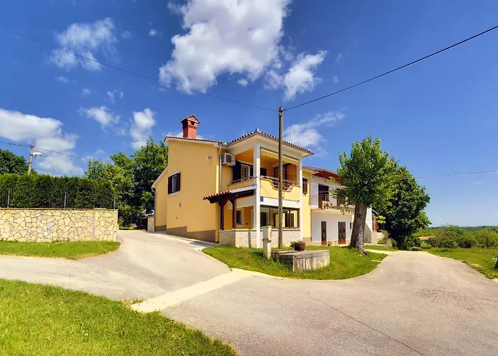 In Bak I With Pool And Playground * Lindar