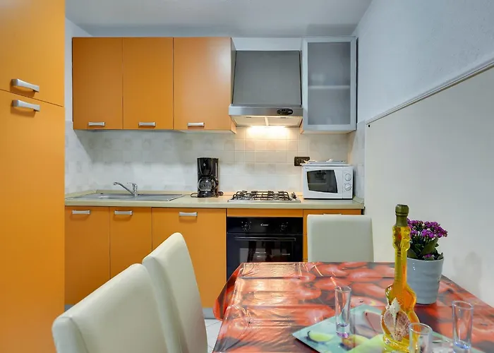 In Bak I With Pool And Playground Lindar