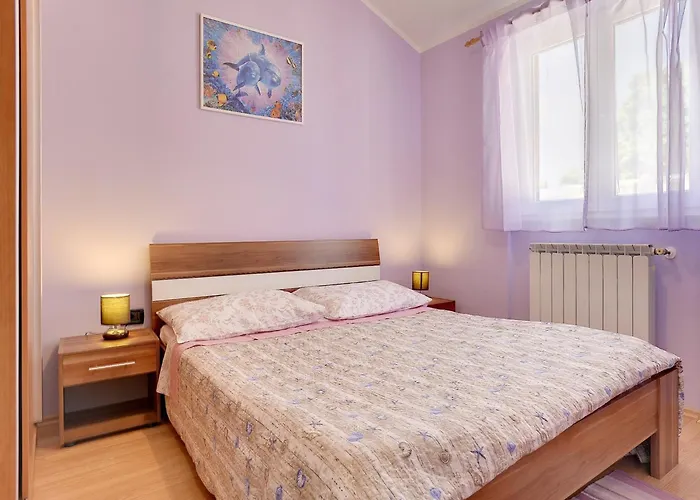 In Bak I With Pool And Playground Lindar